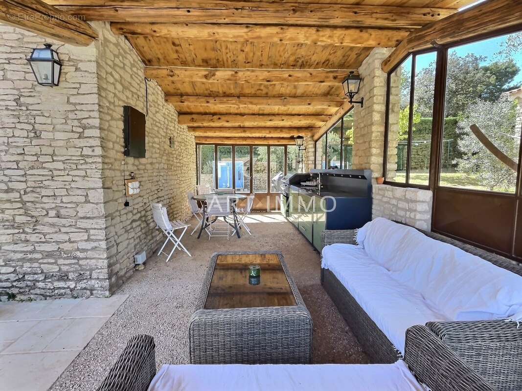 Maison à SAINT-SATURNIN-LES-APT