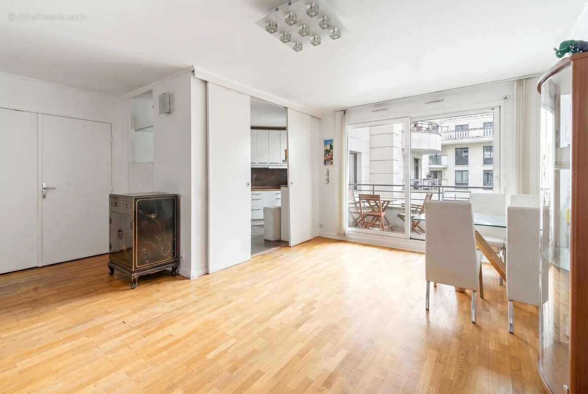 Appartement à LEVALLOIS-PERRET