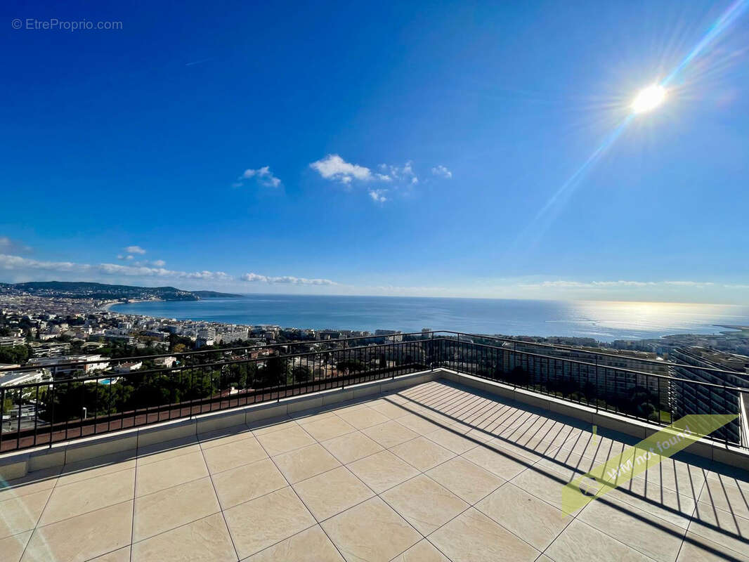 NICE FABRON / ABBAYE DE ROSELAND - Exceptionnel Penthouse 200 m2 hab à rénover + 230 m2 terrasses/solarium, de - photo 3