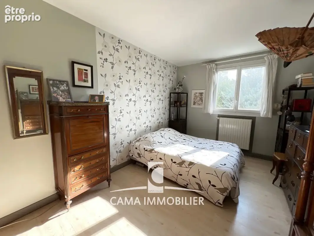 Exclusivité. Maison avec 5 chambres et un joli jardin paysager plein sud dans une residence recherchée. - photo 7