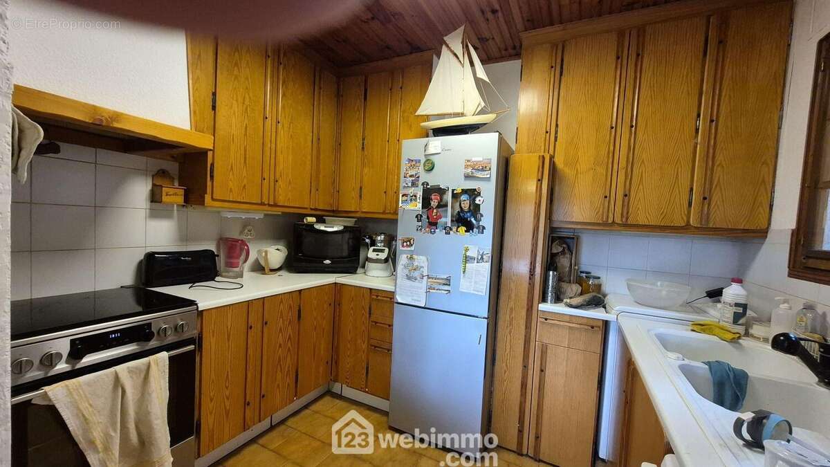 Maison à FLASSANS-SUR-ISSOLE