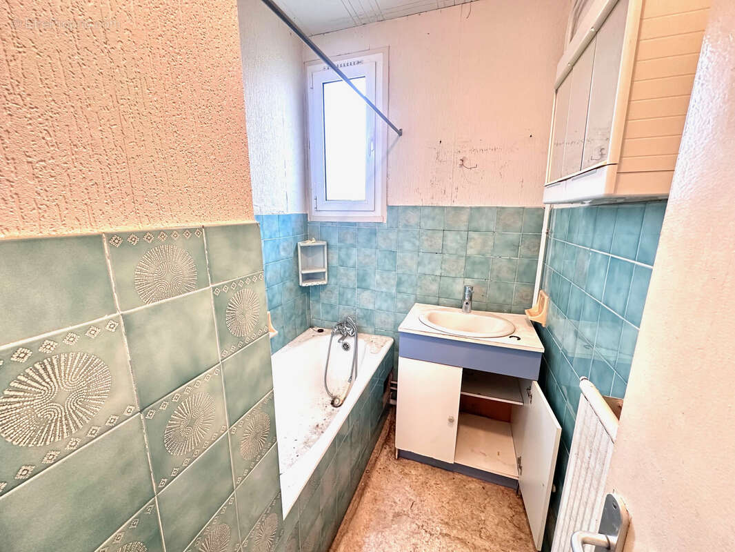 Appartement T4 de 65,81 m2 avec cave, garage , spécial investisseurs  VIDEO sur demande - photo 9
