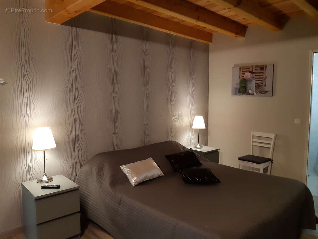 Joli corps de ferme rénové avec terrain attenant - photo 7