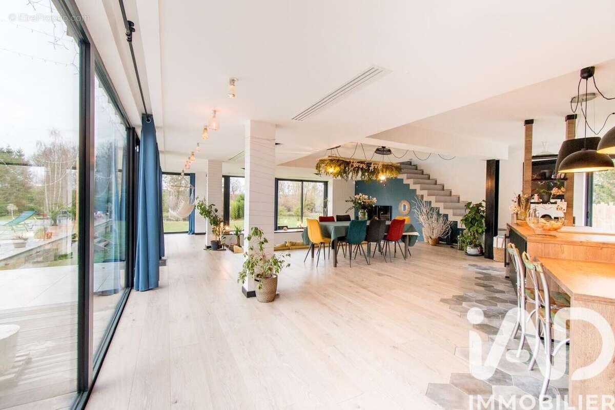 Maison 300 m² à Guigneville-Sur-Essonne  - photo 6