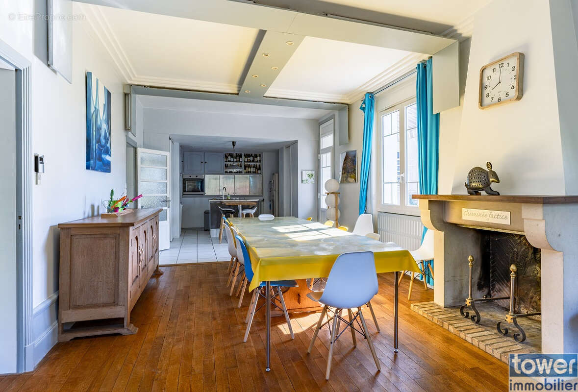 Ensemble immobilier avec maison de maître à Montbron - photo 4