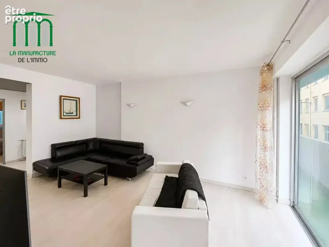 appartement F6 traversant et lumineux avec balcon / saint-étienne hyper centre - photo 3