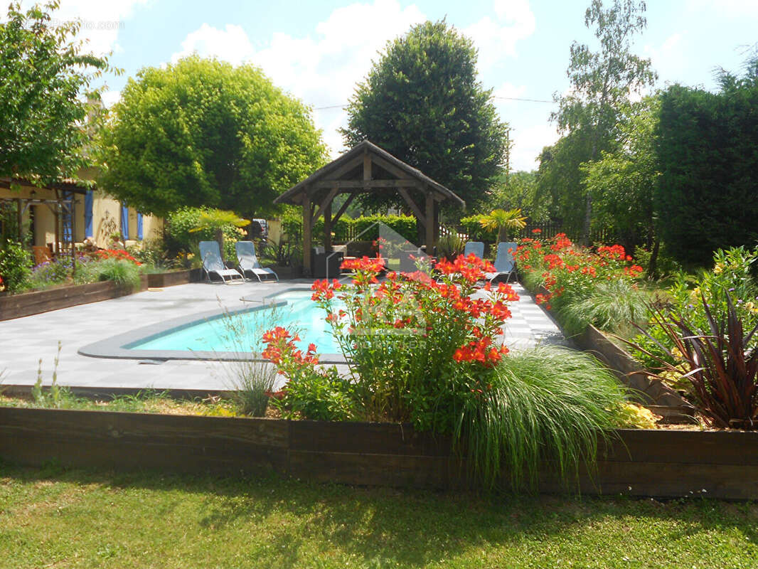 Maison à MONTPON-MENESTEROL