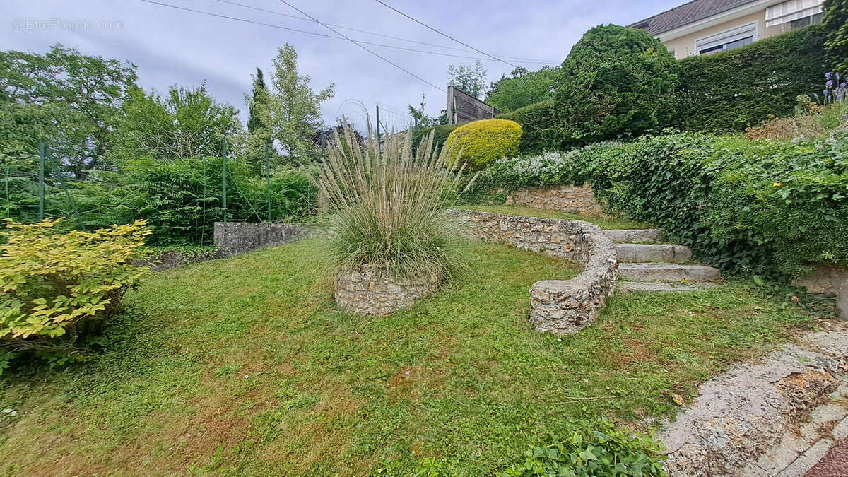 Maison à SAINT-REMY-LES-CHEVREUSE