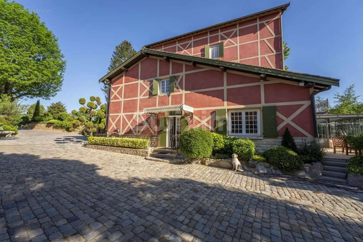 Maison à VILLEFRANCHE-SUR-SAONE