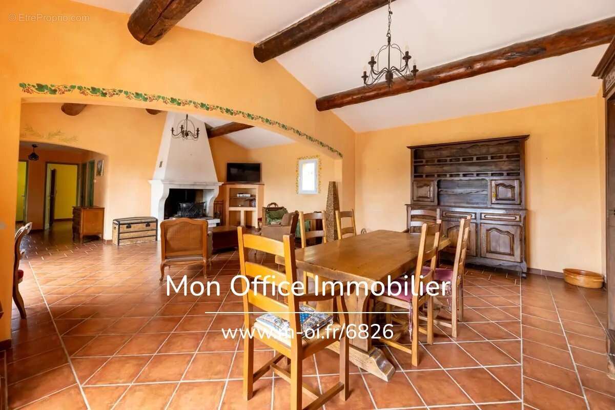 Référence : 6826-SJO - Maison familiale en impasse à Cadenet (84160) SOUS-OFFRE:  VUE DOMINANTE ET DEGAGEE -3 chambres - garage- - photo 13