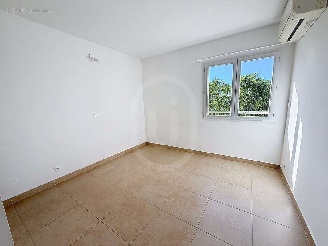 Appartement à LE CRES