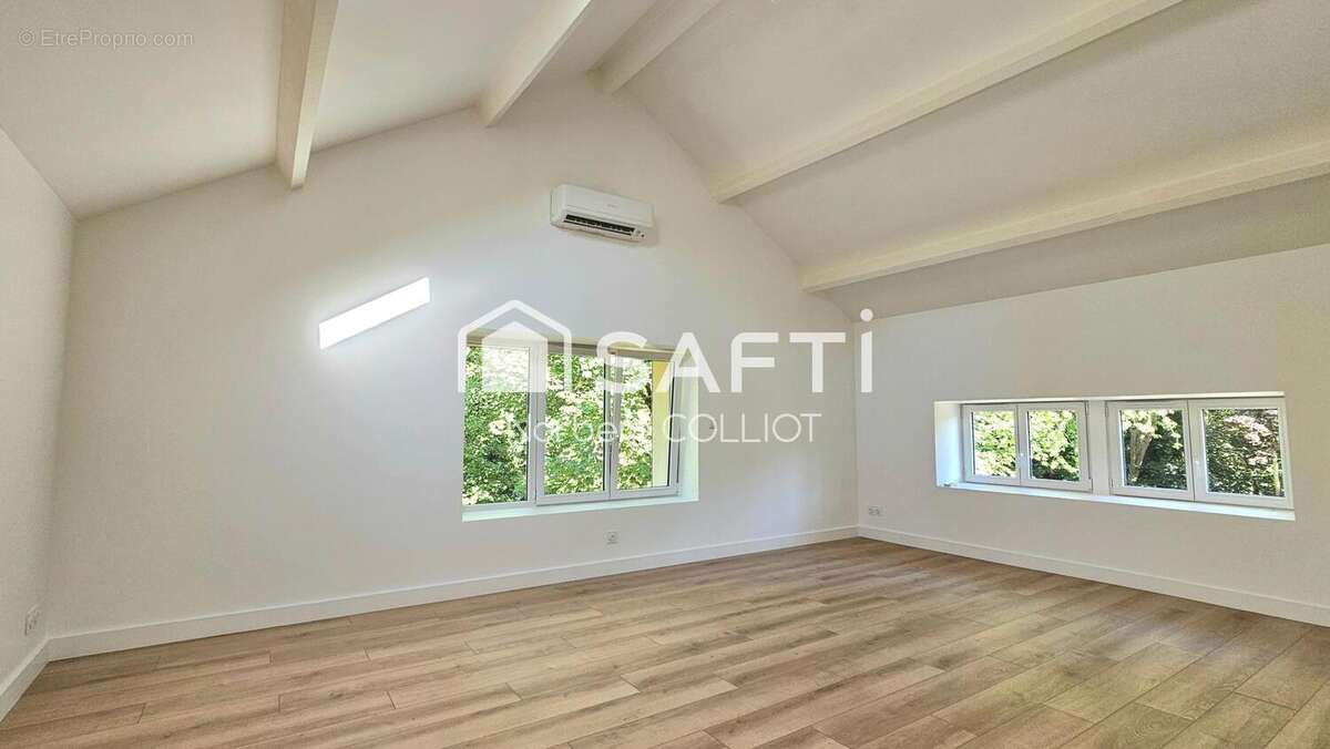 Photo 9 - Maison à NEAUPHLE-LE-VIEUX