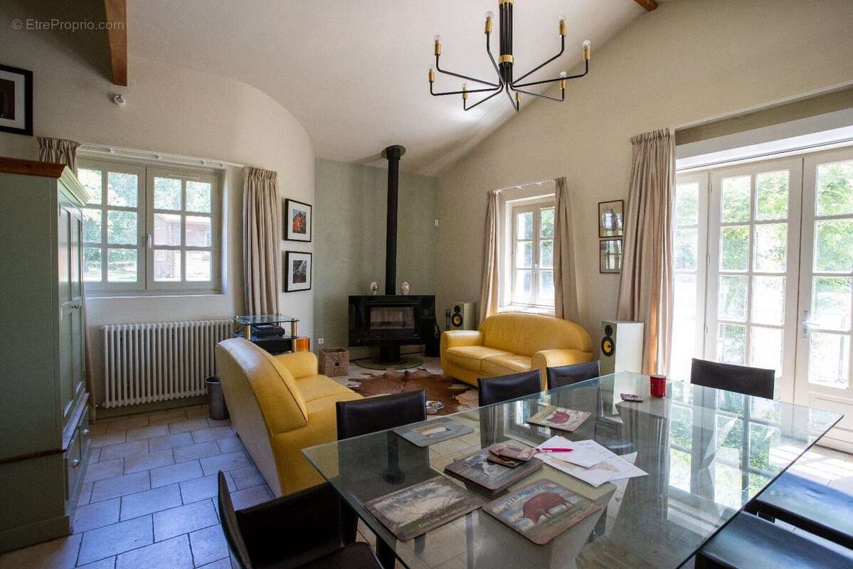 Maison à LA ROMIEU