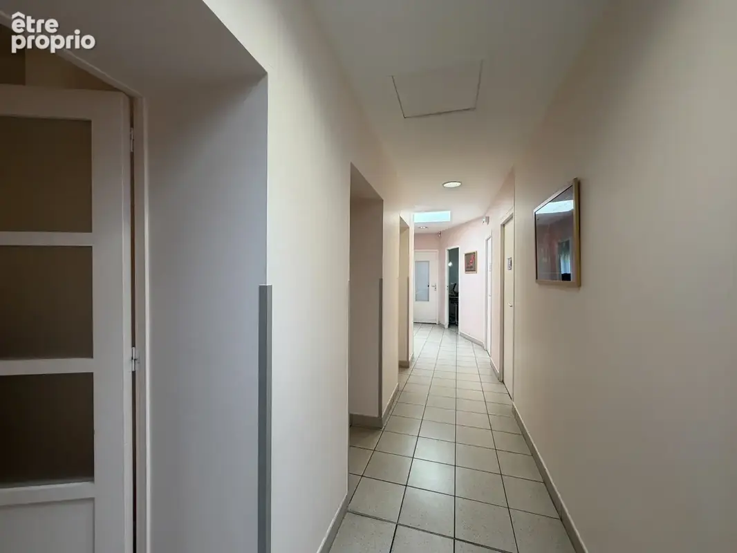 Local Professionnel - Idéal Prof. médicale - 150 m2 Plein Pied - ORLEANS - photo 9