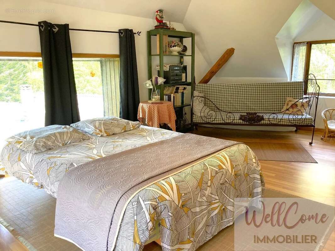 Maison à SAINT-THIBAUD-DE-COUZ