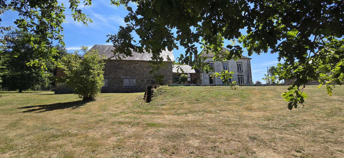 Maison à LUBERSAC