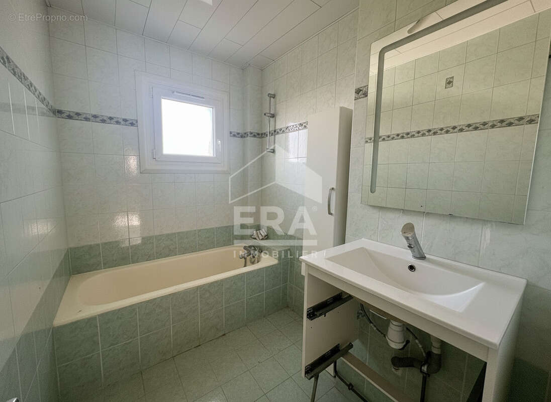 Appartement à AUREILHAN