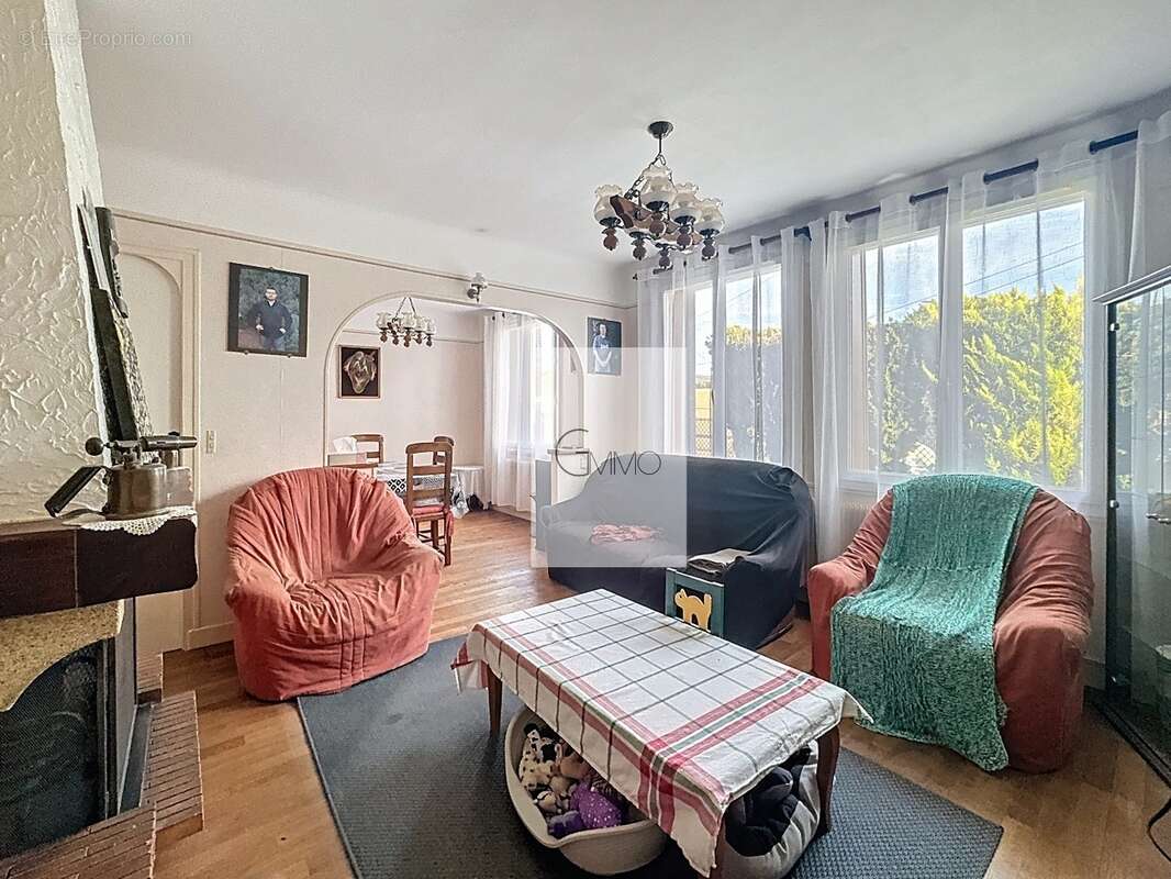 Maison à L'HAY-LES-ROSES