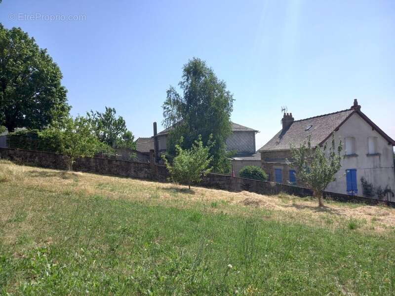 Maison à RIEUPEYROUX