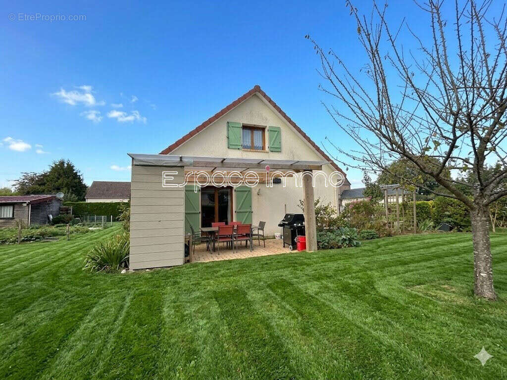 Maison à SIERVILLE
