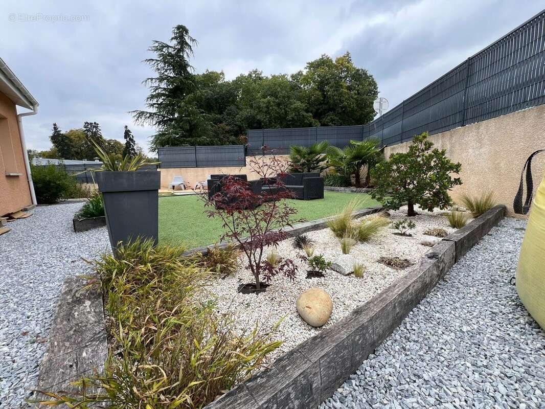 Maison 109 m² à Peyrins  - photo 4