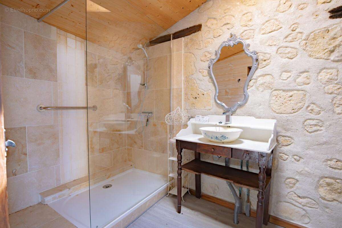 Maison de village en pierre avec gîte - photo 15