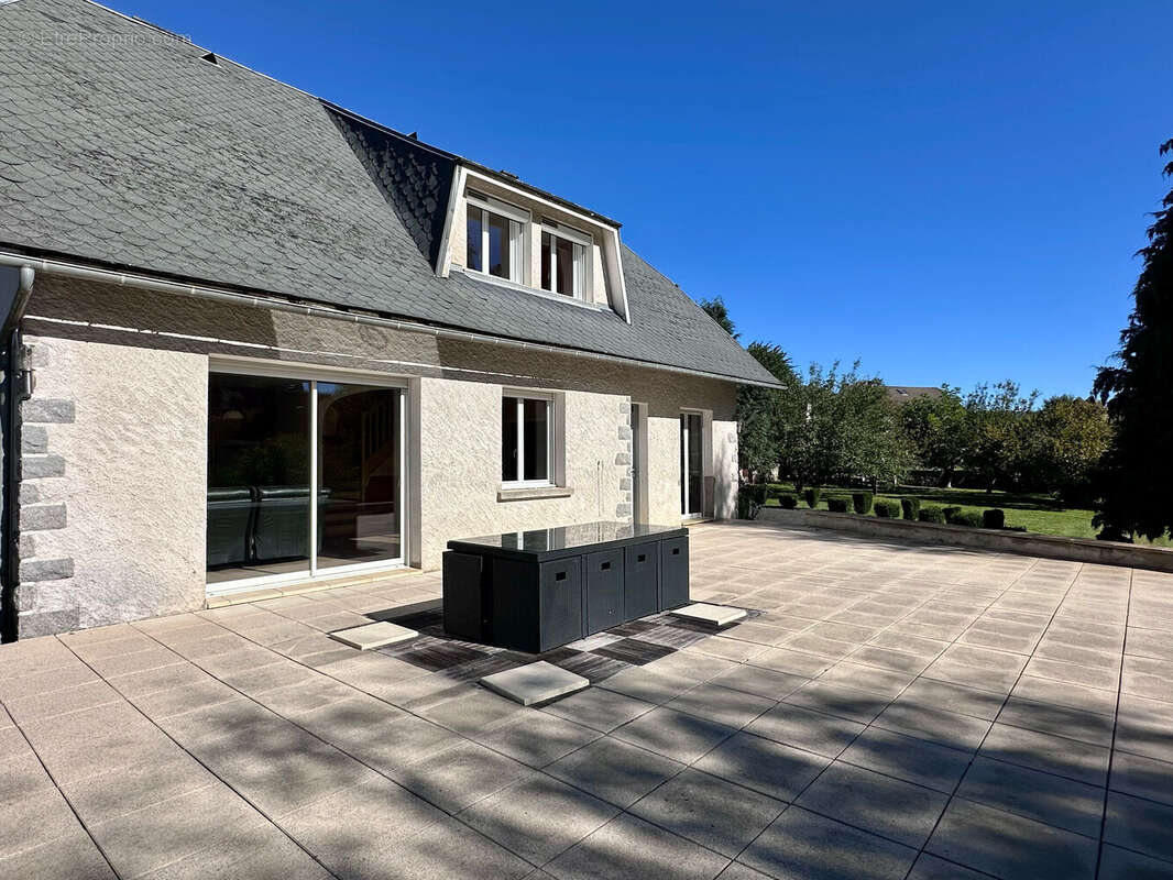 Maison à SAINT-MARTIN-VALMEROUX