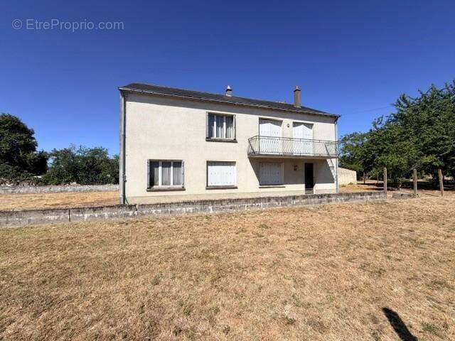 Maison à DISTRE