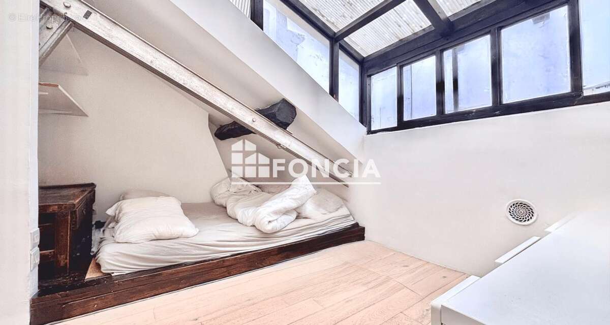 Appartement à PARIS-3E
