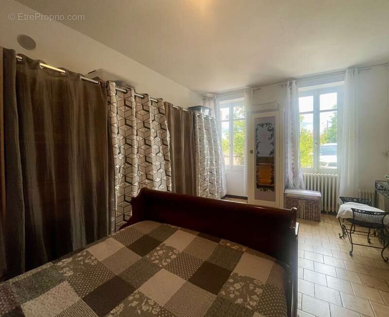 Maison à MORNAY-SUR-ALLIER