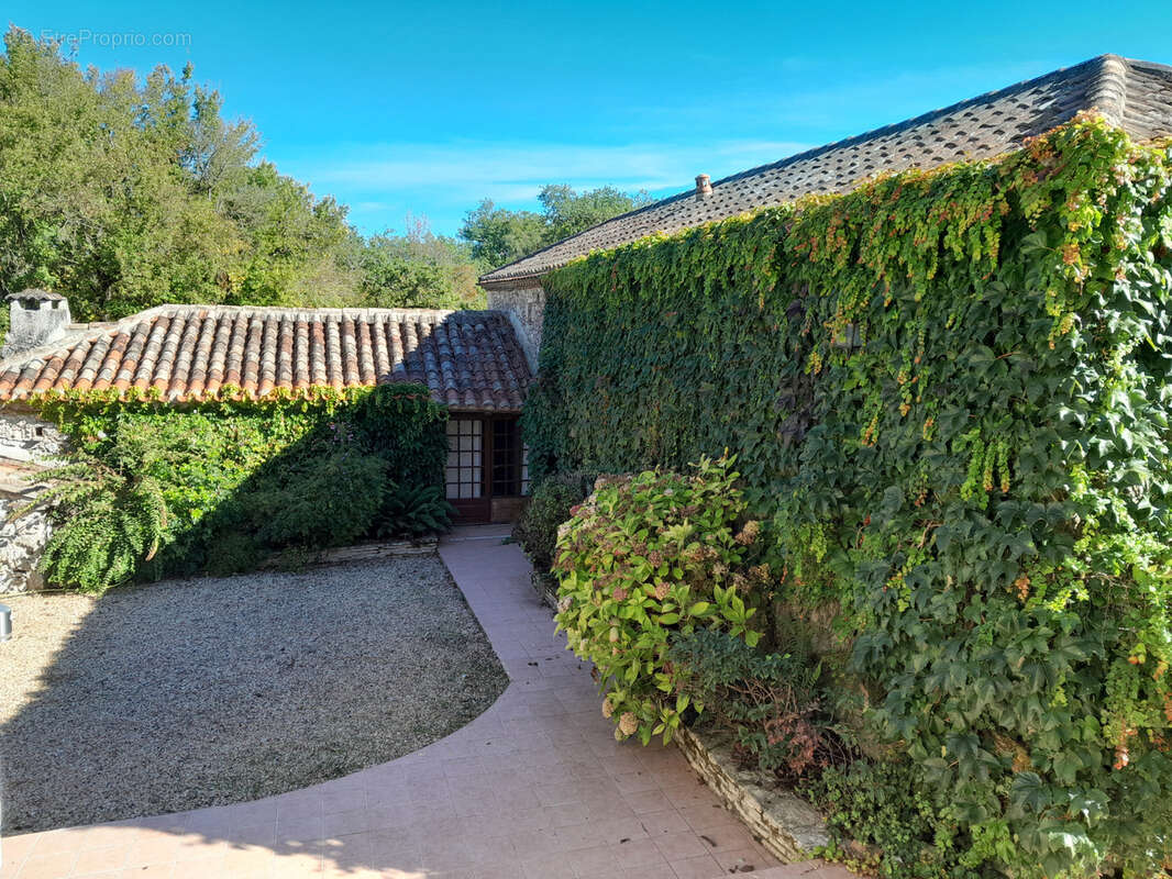 Maison à BRASSAC