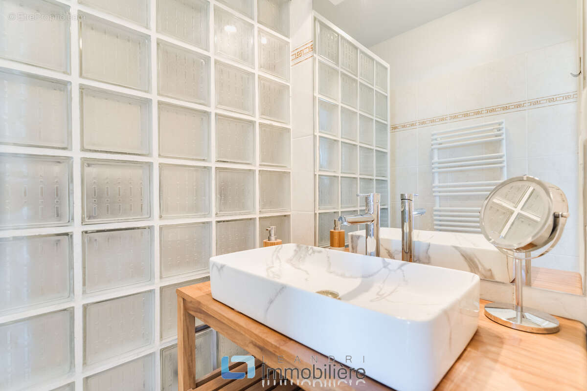 Appartement à MARSEILLE-10E