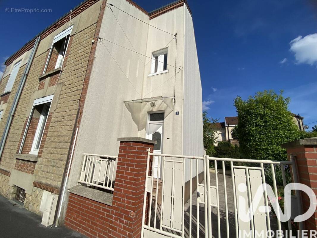 Photo 1 - Maison à CHARLEVILLE-MEZIERES