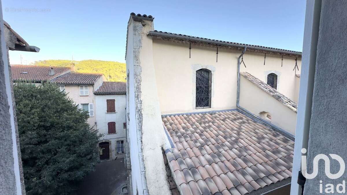 Photo 4 - Appartement à SOLLIES-TOUCAS