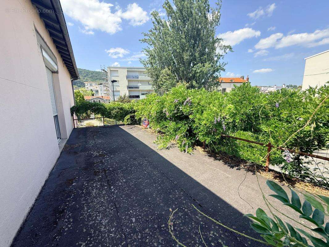 Maison de 7 pièces de 173 m² à Chamalières - photo 2