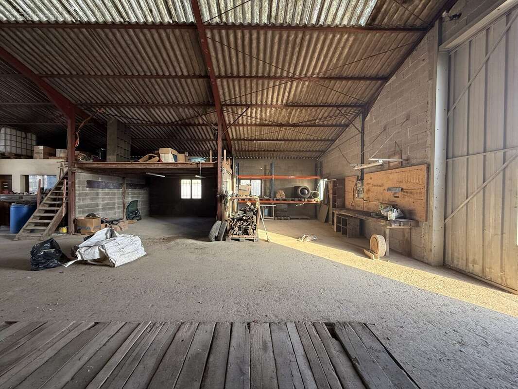 Commerce à JOUE-LES-TOURS