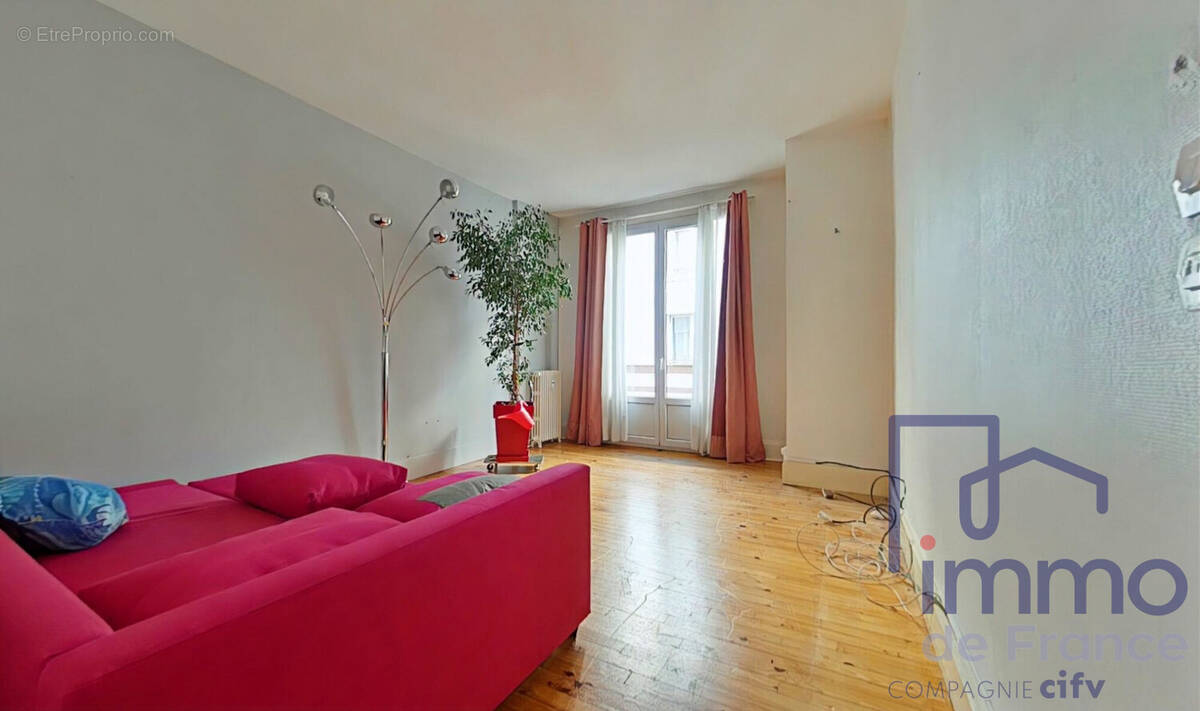 Appartement à SAINT-ETIENNE