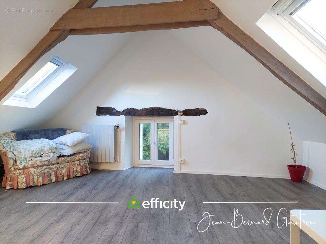 Maison à POMMERIT-LE-VICOMTE