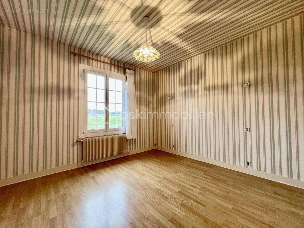 Maison à CHEMILLY-SUR-YONNE