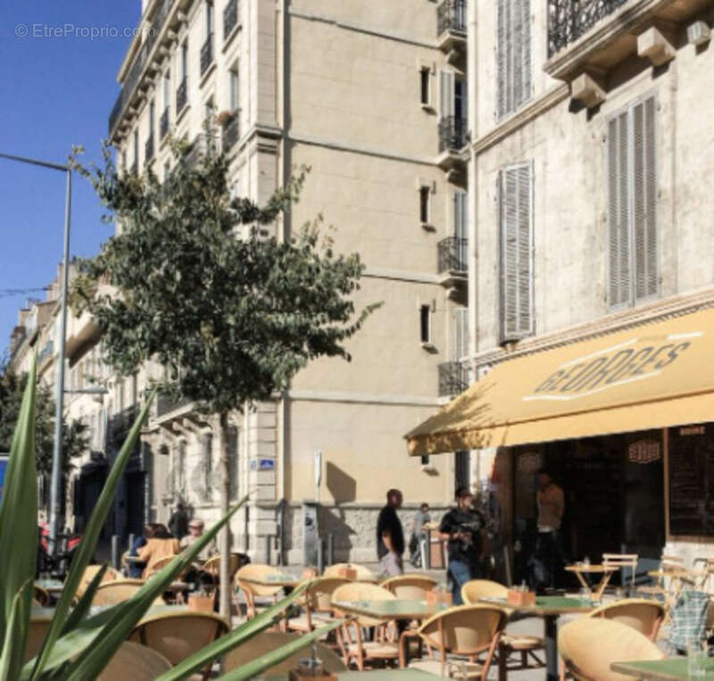 Appartement à MARSEILLE-5E