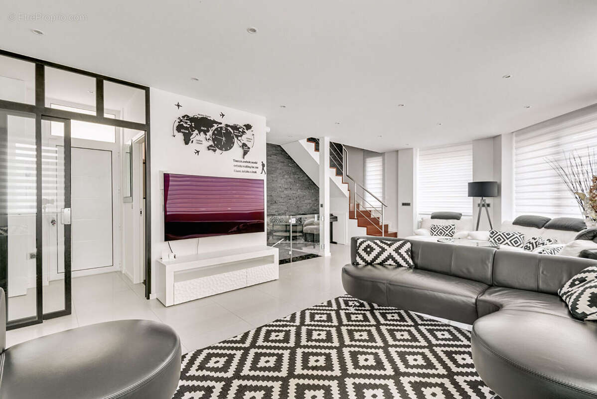 Appartement à PARIS-15E