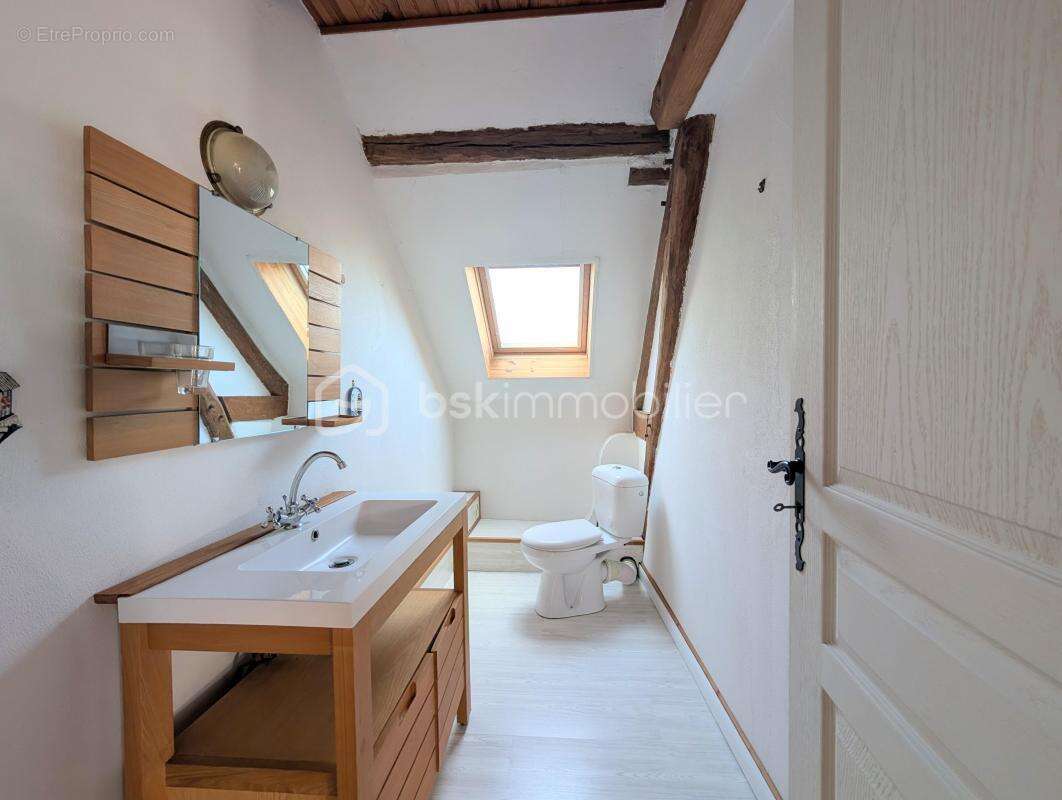 Charme & Authenticité : Magnifique Longère de 184 m² sur 880 m² de terrain - photo 25