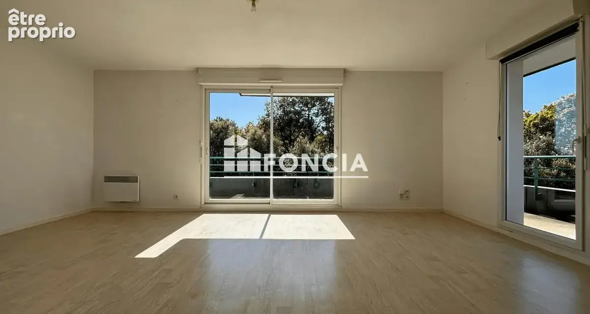 T2 avec balcon et 2 parkings - photo 1