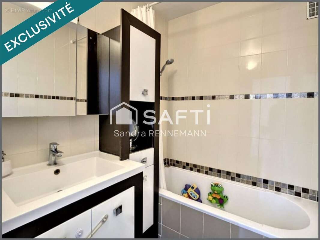 Photo 8 - Appartement à COURBEVOIE