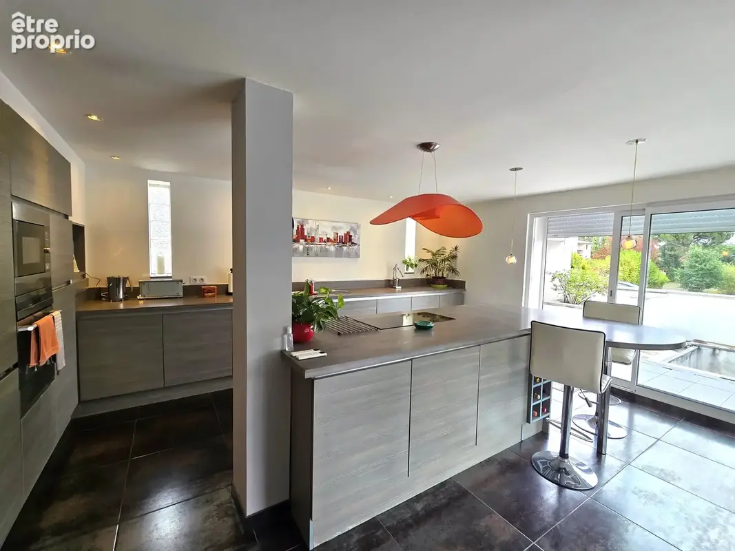 Maison moderne avec piscine dans un cadre calme - photo 4
