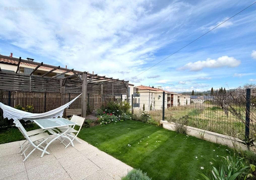 Maison à LE CASTELLET