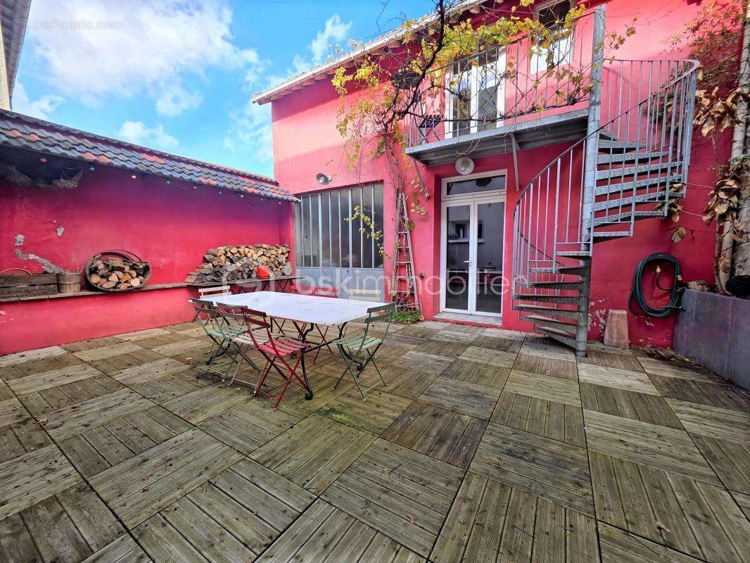 Maison à BALLAINVILLIERS