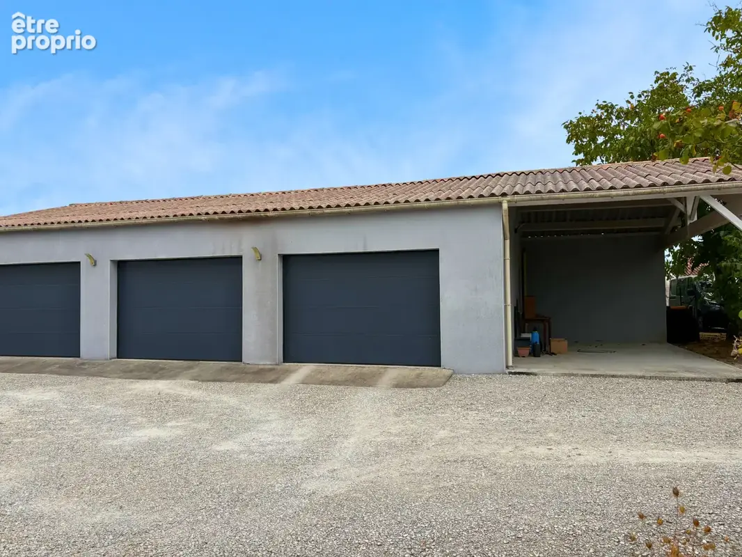 MAISON FAMILIALE contemporaine dans un écrin de verdure - photo 15
