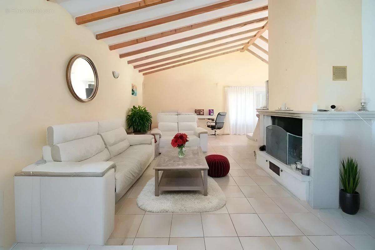 Maison à SAINT-BONNET-DE-MURE