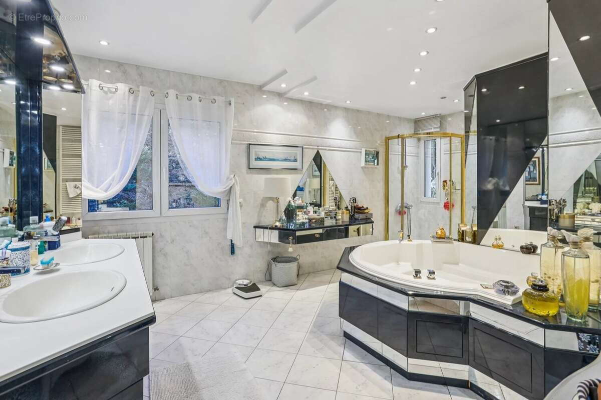 Maison à BOUC-BEL-AIR